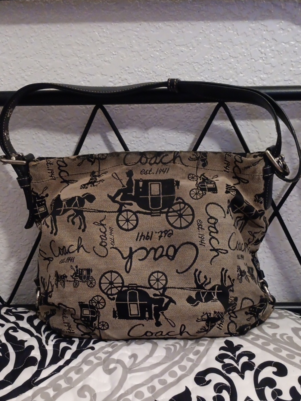 Coach Canvas Horse & Carriage Shoulder Bag in Fair Condition. Check Photos.